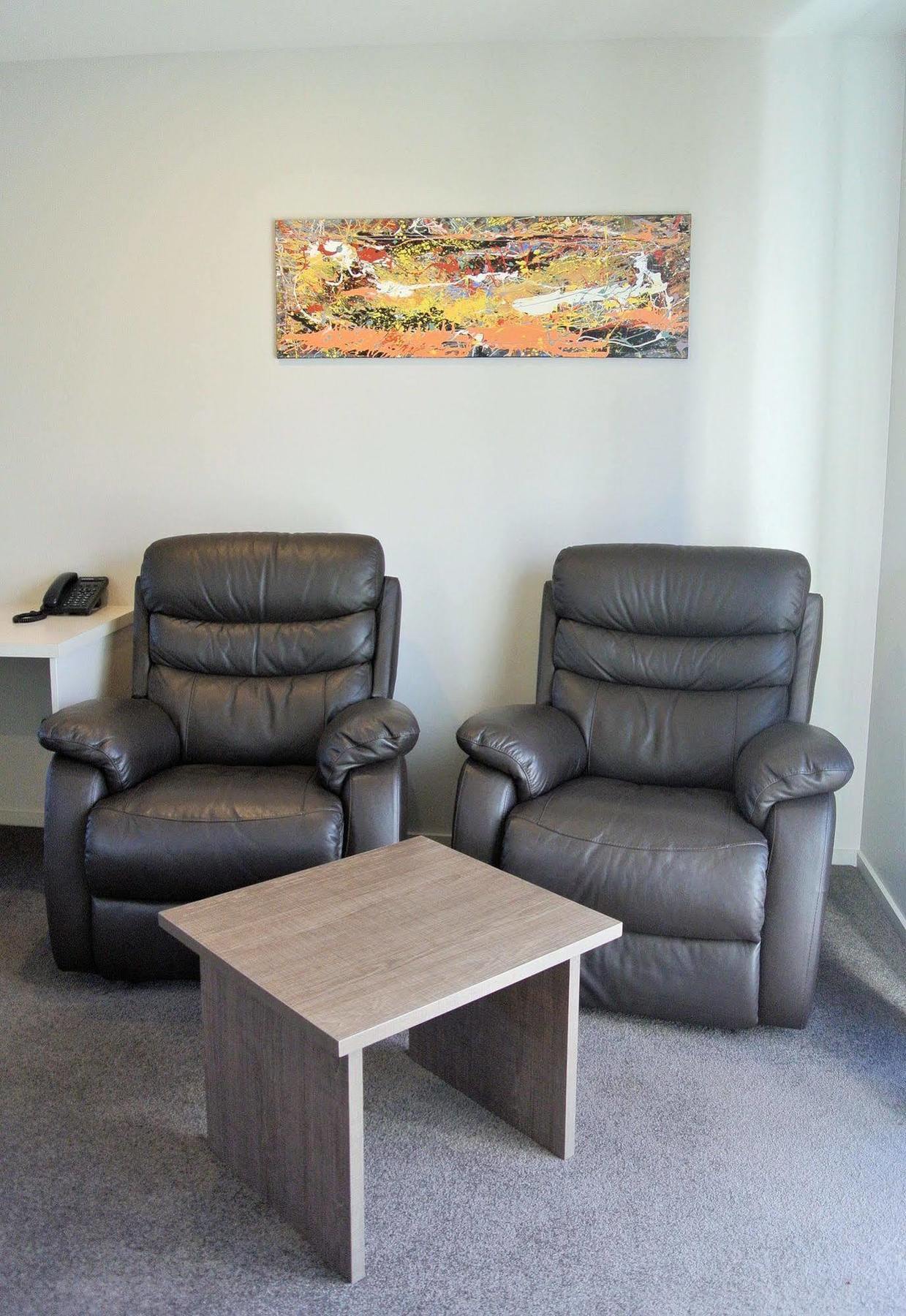 Oxford Village Motels Экстерьер фото