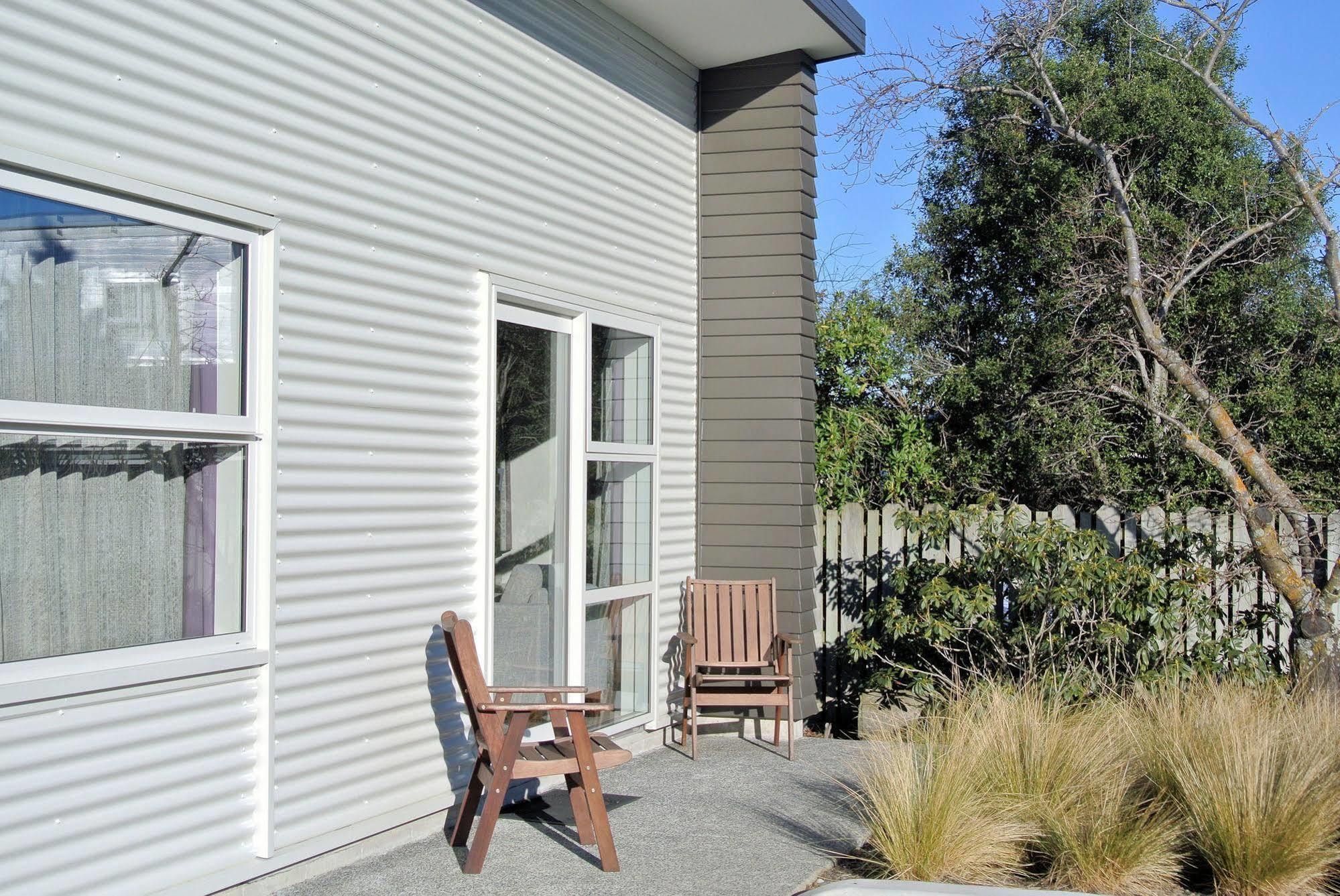 Oxford Village Motels Экстерьер фото